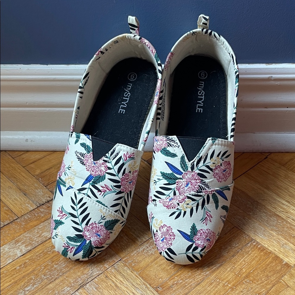 Floral Slip On Canvas Shoes
